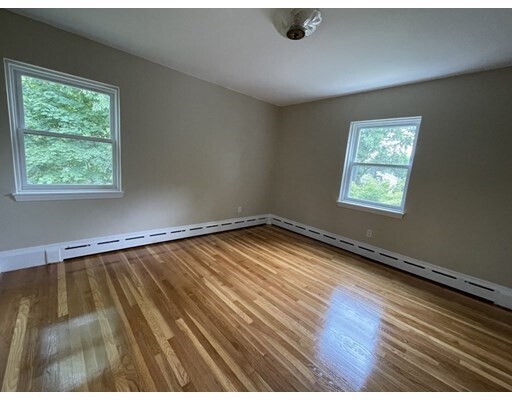 Building Photo - 85 Elgin St