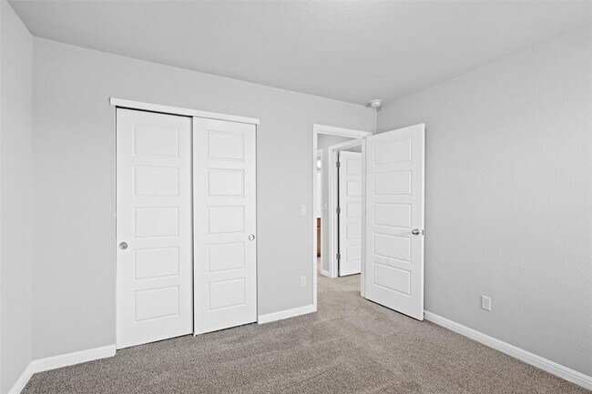 Building Photo - 453 Gaida Loop
