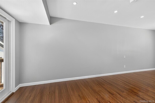 Building Photo - 3103 Falcon Ave