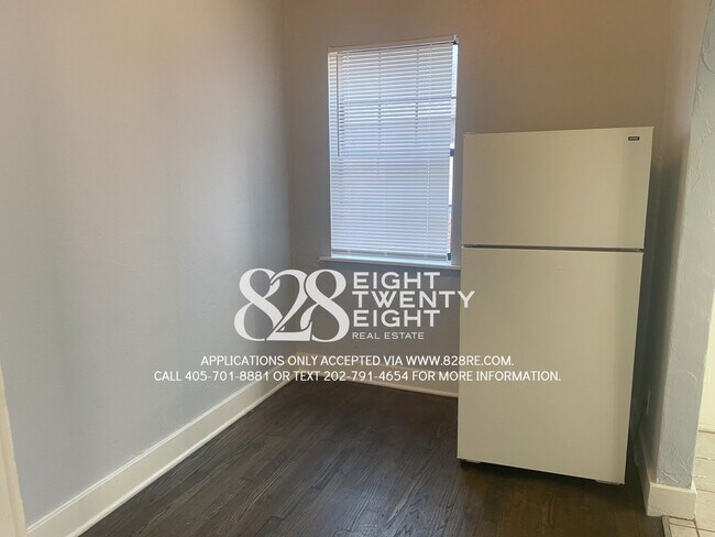Building Photo - Historic 2nd Level Apartment Minutes from the Plaza District in OKC!
