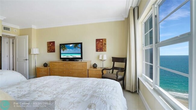 Building Photo - 3750 Galt Ocean Dr