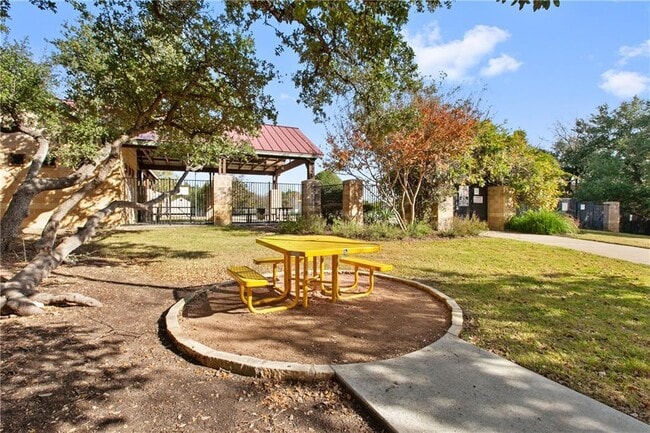 Building Photo - 116 Mallard Ln