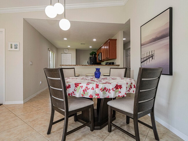 Building Photo - 5520 45th Ave