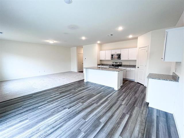 Building Photo - 424 Madison Way