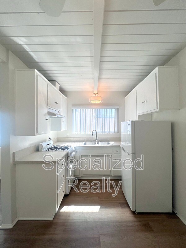 Building Photo - 508 Hill Dr
