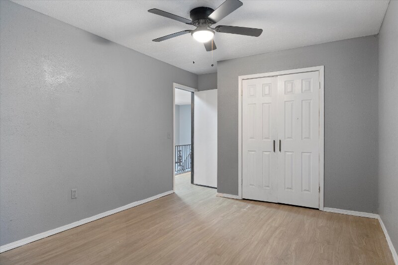 Building Photo - 11009 Bel Air Pl