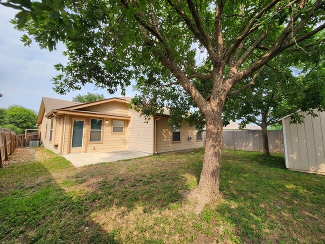 Building Photo - No Carpet / Storage Shed / Back Patio  /  ...