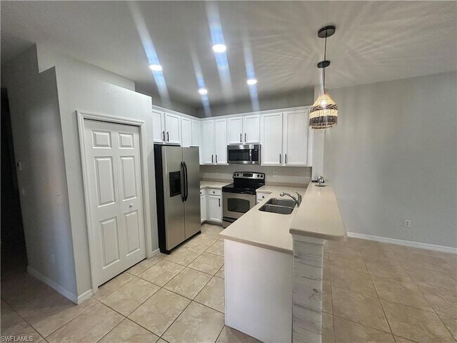 Building Photo - 21379 Bella Terra Blvd