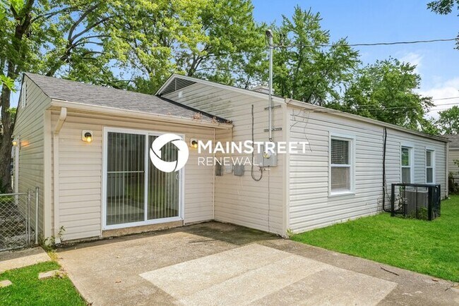 Building Photo - 3 Bedroom Pet-Friendly Home in St Peters, MO with Main Street Renewal