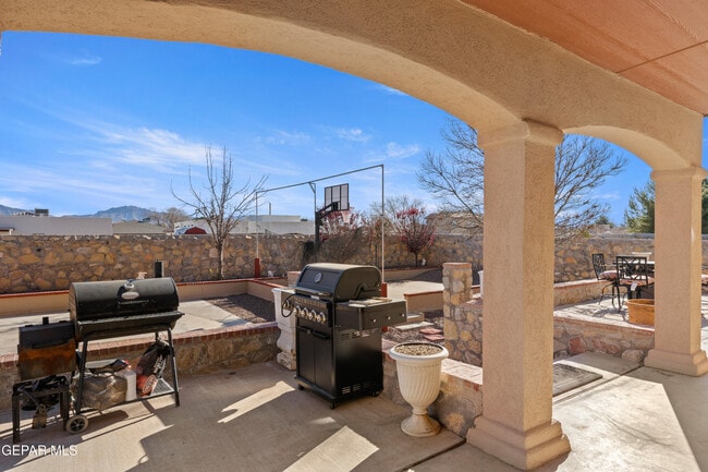 Building Photo - 6032 Valle Espanola Ln