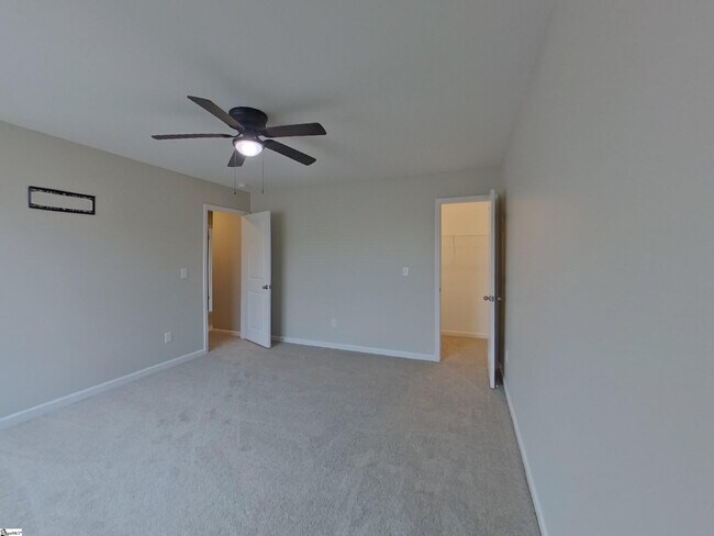 Building Photo - 260 Miller Dr