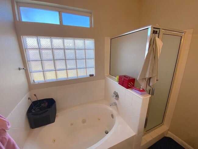 Building Photo - Northeast El Paso 3 bed with Refrig A/C and Solar Panels