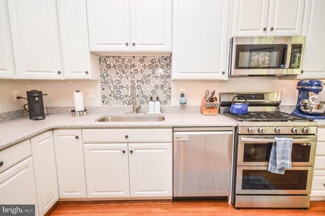 Building Photo - 6242 Levi Ct