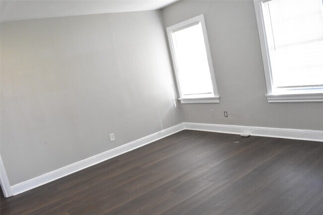 Building Photo - 8113 Bigwood St