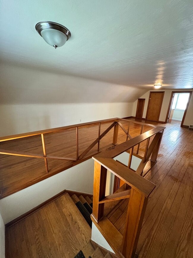 Building Photo - 212 E Kline St