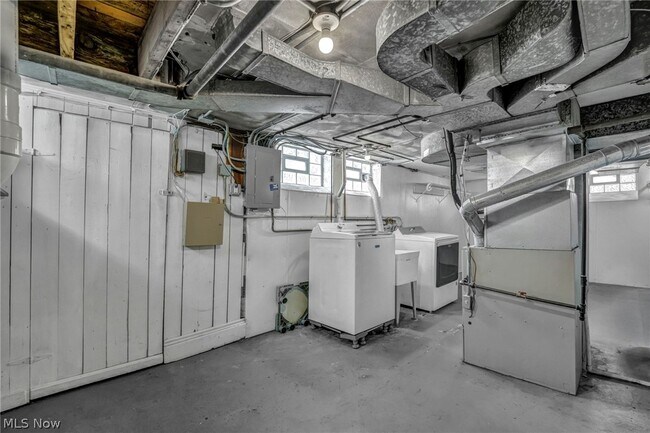 Building Photo - 3678 Lynnfield Rd
