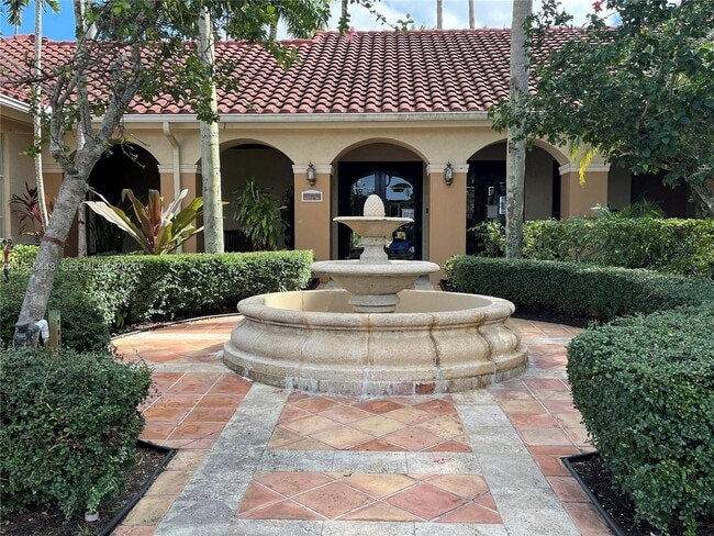 Building Photo - 2031 Renaissance Blvd