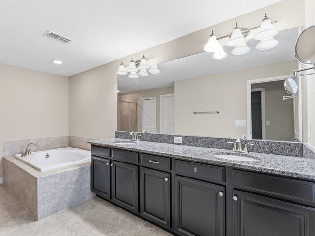 Building Photo - Stunning 3 BR + LOFT/2.5 BA /2-Car Garage townhome in the highly desirable GATED community of Hid...