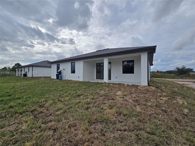 Building Photo - 4626 Connie Ave N