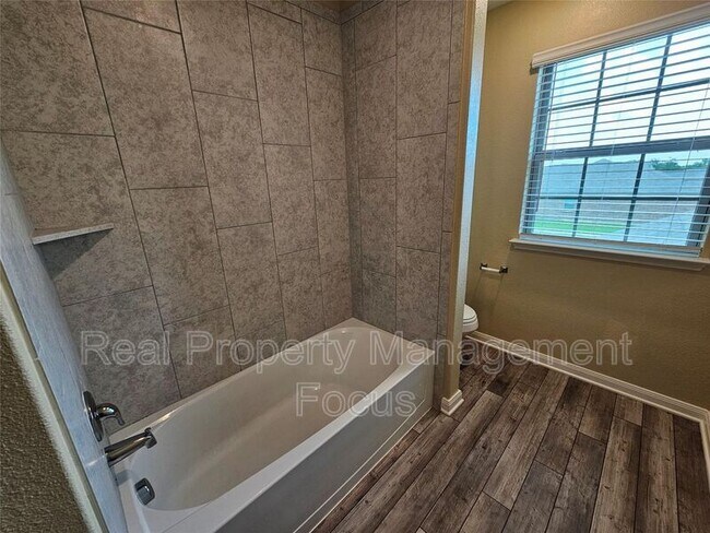 Building Photo - 3109 Bowen St