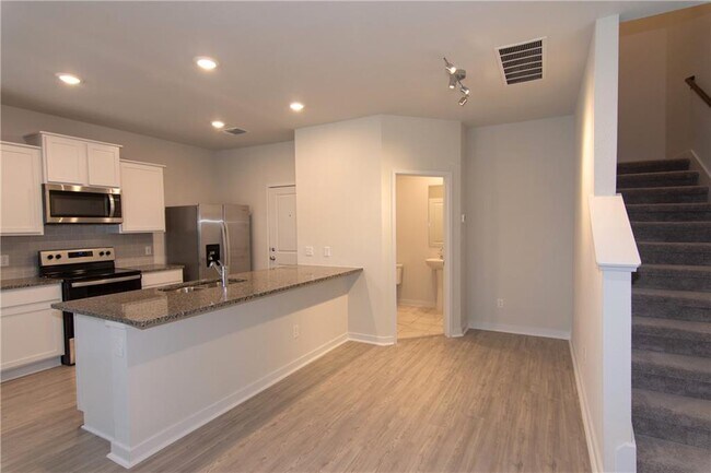 Building Photo - 391 W South St