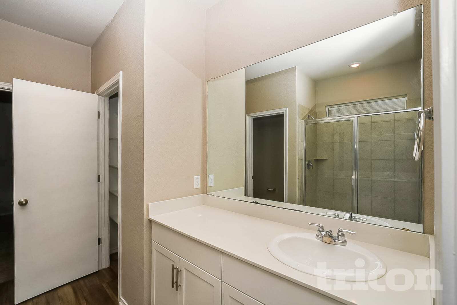 Building Photo - 5200 Saddle Clb Dr
