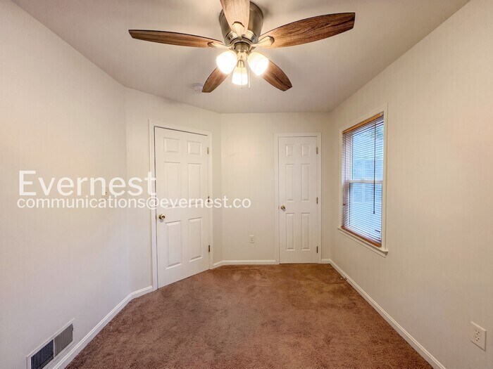 Building Photo - 5427 Varnum St