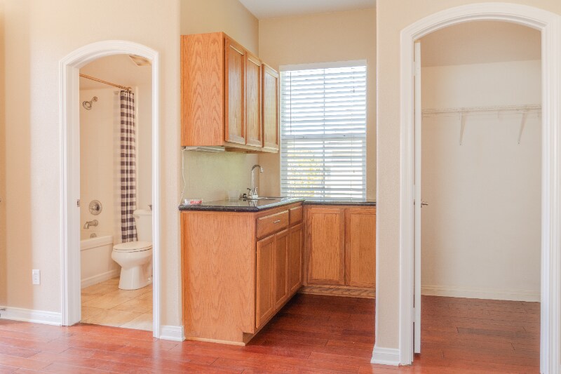 Building Photo - 329 Kiawah River Dr