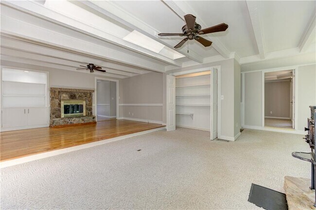 Building Photo - 1837 Chancery Ln
