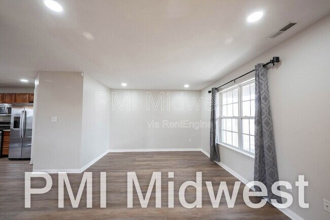 Building Photo - 18058 Cristin Way