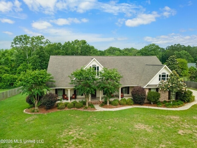 Building Photo - 18523 Pecan Ln