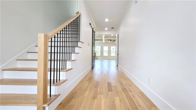 Building Photo - 1197 Avondale Ave SE