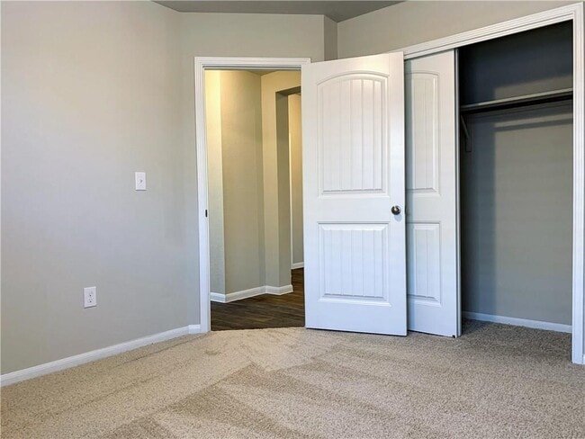 Building Photo - 3323 Brywood Dr