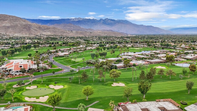 Building Photo - 10 Colgate Dr