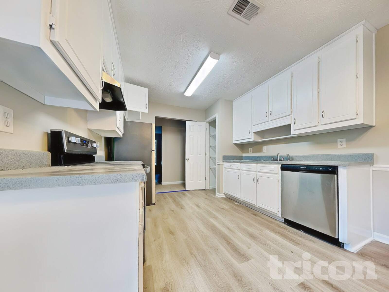 Building Photo - 3625 Cobblestone Dr