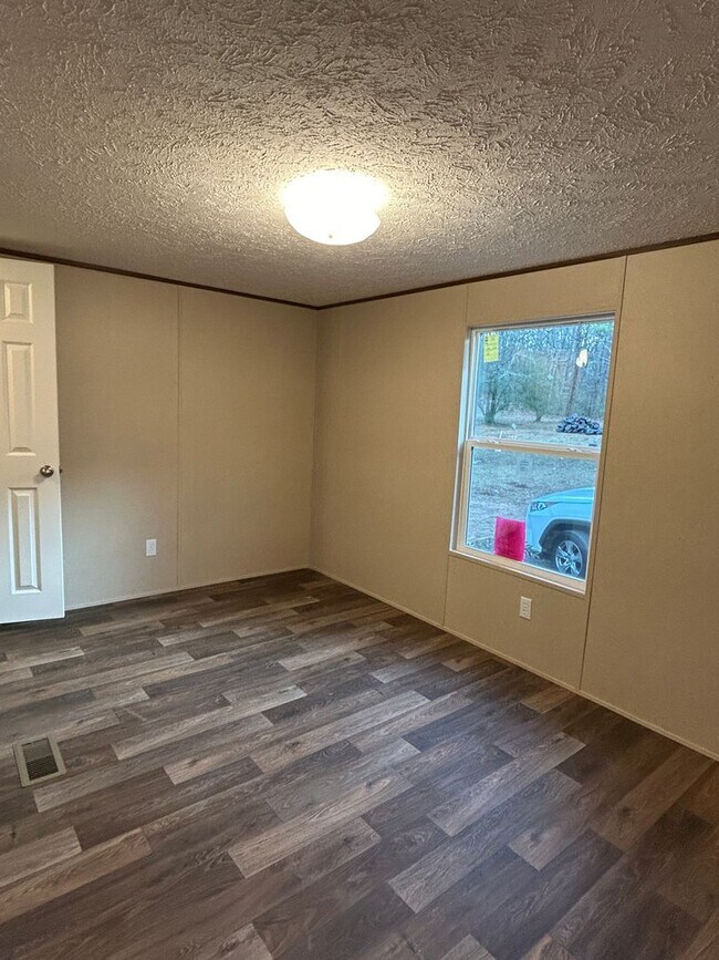 Building Photo - My- 88