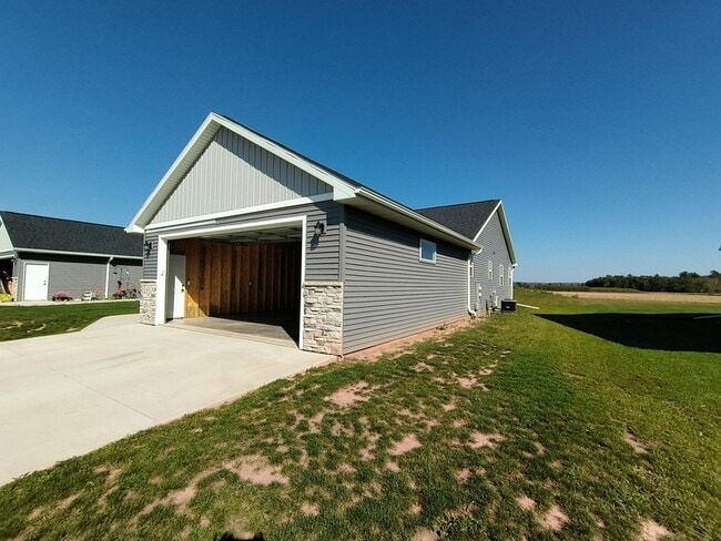 Building Photo - 449/451 Longwood Lane - 451