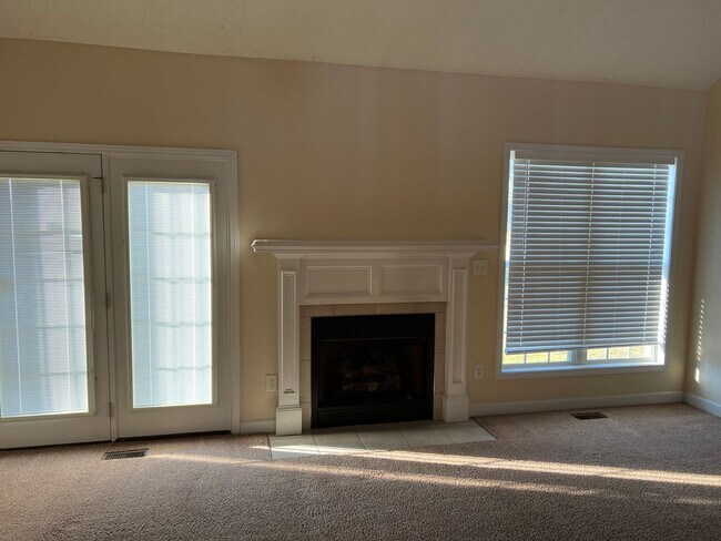 Building Photo - Jack Britt School District! 5br, 2.5 ba