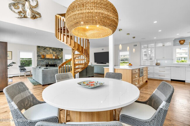 Building Photo - 1612 Ocean Ave N