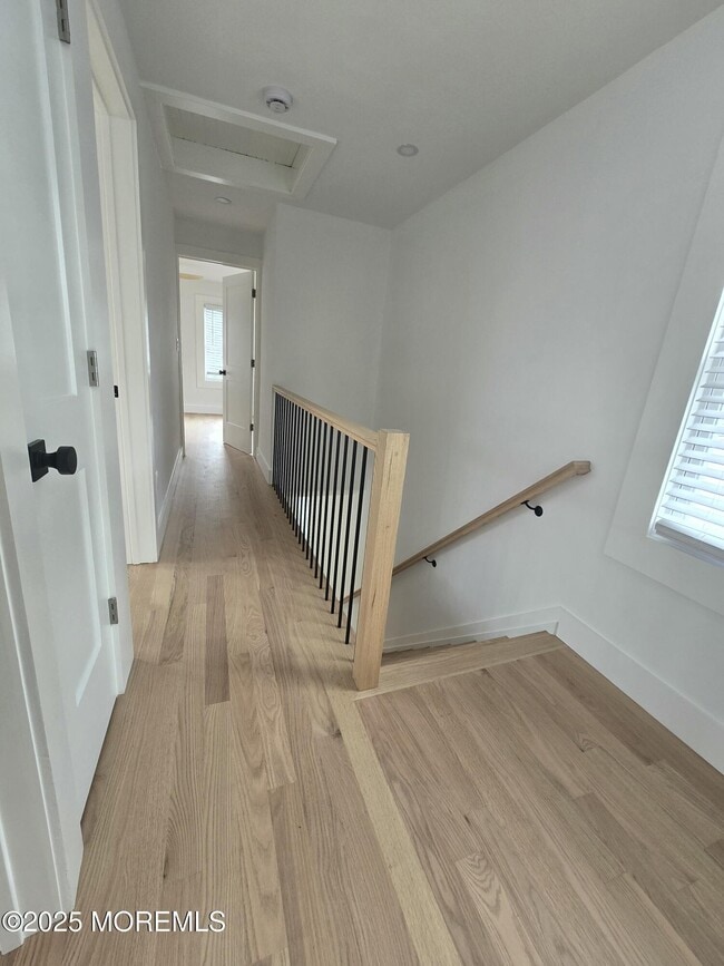Building Photo - 412 Ridge Ave