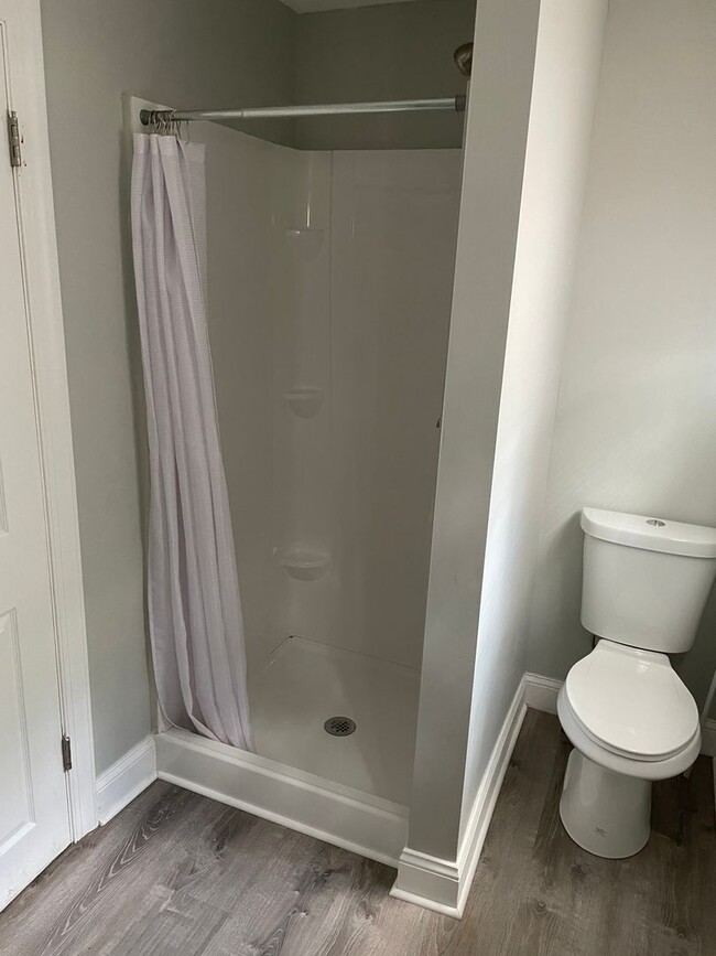 Building Photo - 212 Gay St