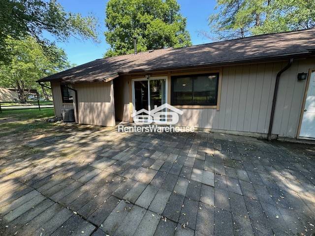 Building Photo - 9475 Sohap Ln