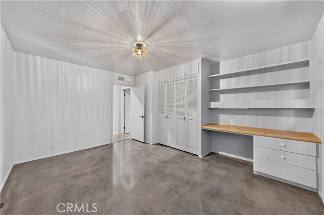 Building Photo - 614 N Glendora Ave