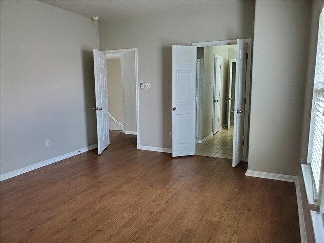 Building Photo - 3701 Holden Ct