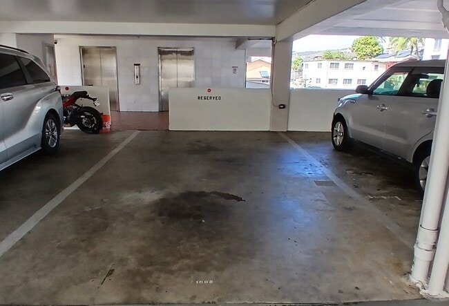 Building Photo - 410 Magellan Ave