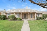 Building Photo - 2725 Hackberry Ln