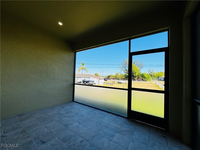 Building Photo - 3948 20th St W