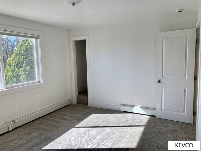 Building Photo - 1747-1759 E 16th St