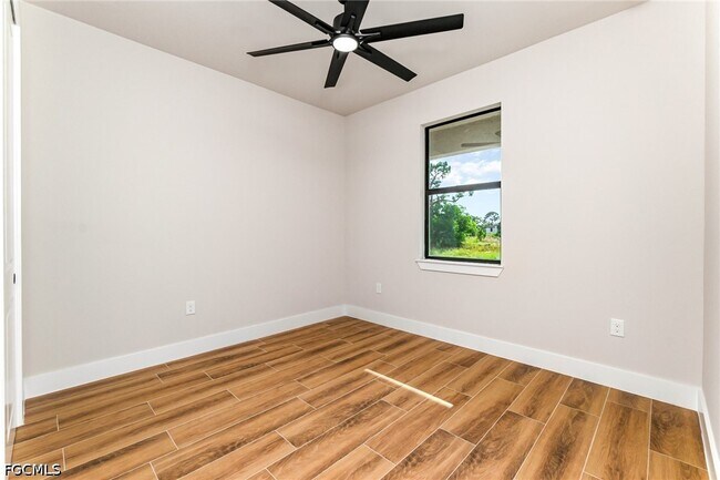 Building Photo - 4157 NW 39th Ave