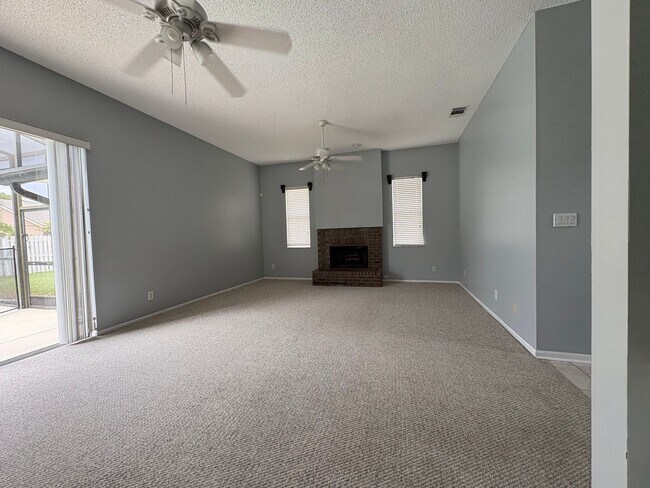 Building Photo - 4/3.5 Home at Eagle Lending